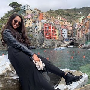 Meet your Posher, Stephanie